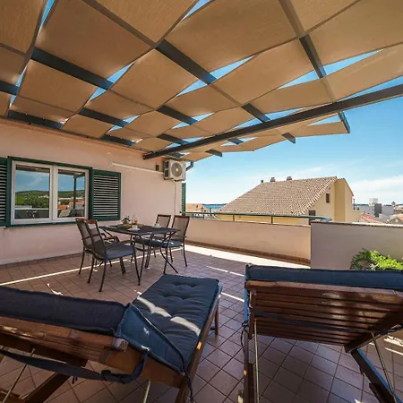 Family Petrov - Floor Penthouse With Large Terrace * Vodice
