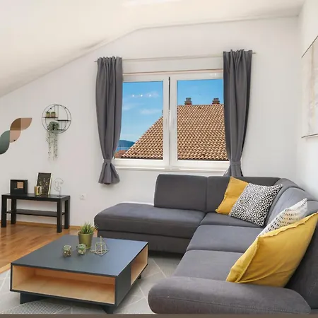 Appartement Family Petrov - Floor Penthouse With Large Terrace *