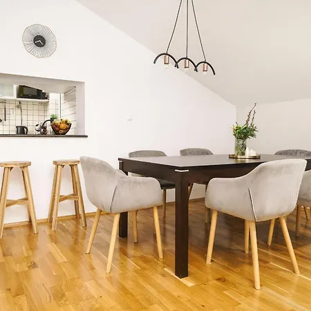 Family Petrov - Floor Penthouse With Large Terrace Appartement